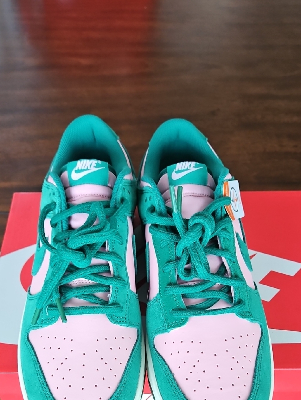 Nike Men's Pink and Green Low-Top Sneakers